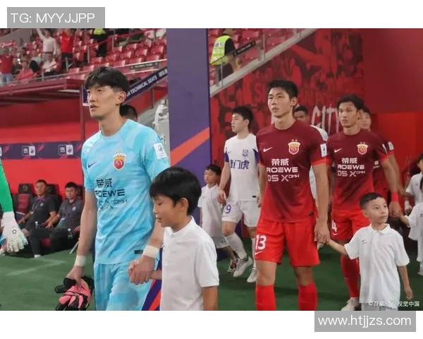 上海足球队比赛经验引发热议球迷观点各异引发讨论